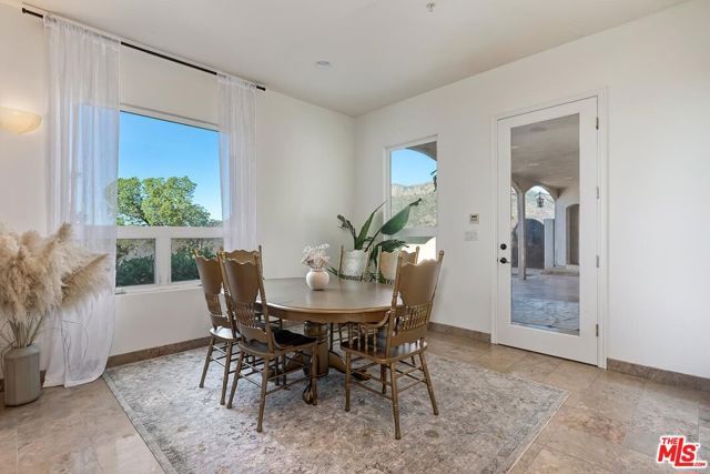 10827 Pacific View Drive, Malibu, CA 90265