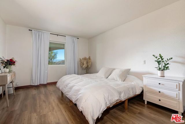 10827 Pacific View Drive, Malibu, CA 90265