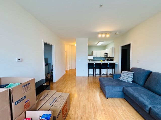 1 Cityview Lane 102, Quincy, MA 02169