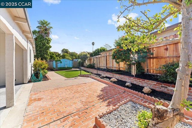 1655 Marlesta Rd, Pinole, CA 94564