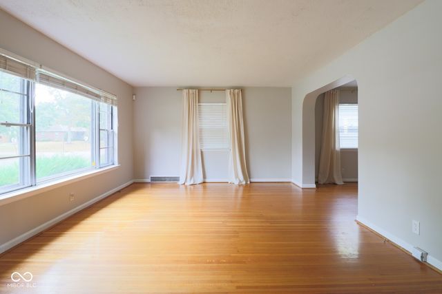 5608 Indianola Avenue, Indianapolis, IN 46220