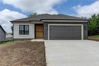 12704 Woodland Avenue, Kansas City, MO 64145