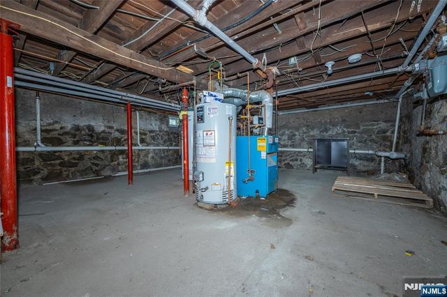 1165 Ringwood Avenue, Ridgewood, NJ 07450