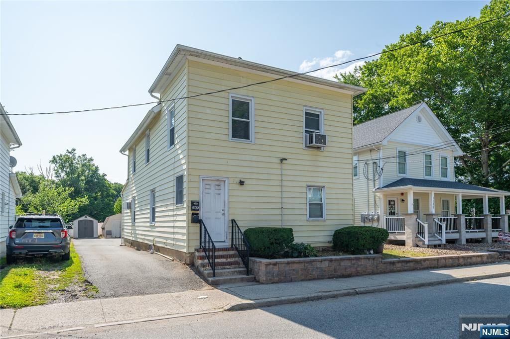 1165 Ringwood Avenue, Ridgewood, NJ 07450