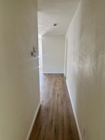 643 N Pilgrim St, Stockton, CA 95205