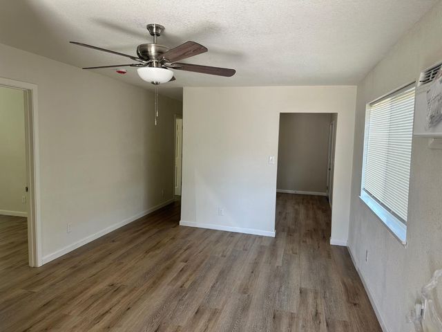 643 N Pilgrim St, Stockton, CA 95205
