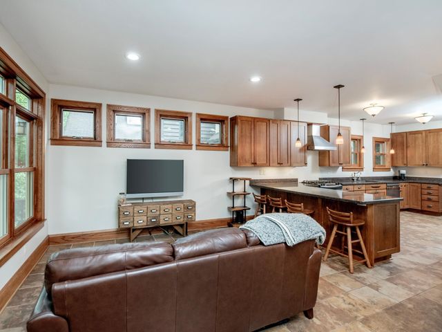 1286 Fairmount Avenue, Saint Paul, MN 55105