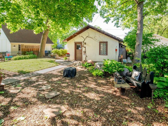 1286 Fairmount Avenue, Saint Paul, MN 55105