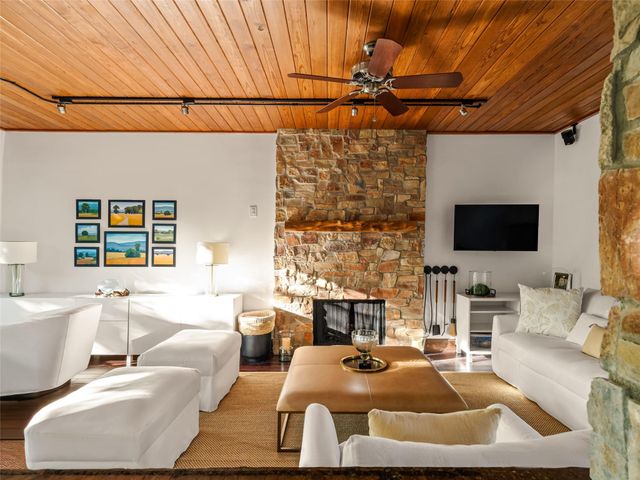 1111 W 12th ST 107, Austin, TX 78703