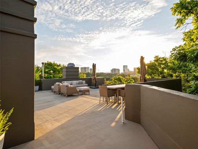1111 W 12th ST 107, Austin, TX 78703