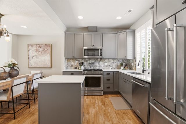 2304 W Summit Pkwy, Spokane, WA 99201