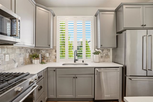 2304 W Summit Pkwy, Spokane, WA 99201