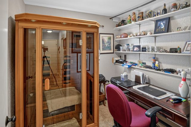 4120 Holbrook Drive, Paris, TX 75462