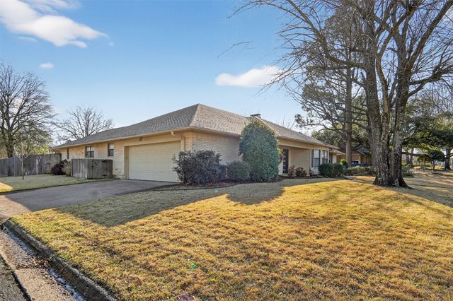 4120 Holbrook Drive, Paris, TX 75462