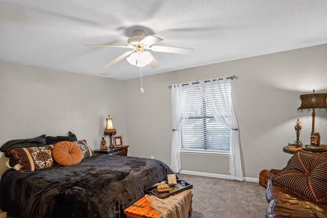 4120 Holbrook Drive, Paris, TX 75462