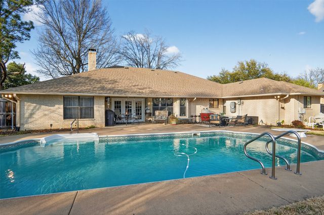 4120 Holbrook Drive, Paris, TX 75462