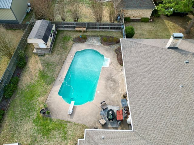 4120 Holbrook Drive, Paris, TX 75462