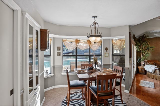 4120 Holbrook Drive, Paris, TX 75462