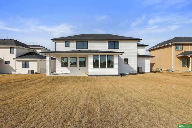 5712 N 195th Street, Elkhorn, NE 68022