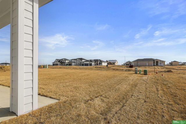 5712 N 195th Street, Elkhorn, NE 68022