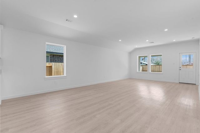 1515 Splashing Wave, Iowa Colony, TX 77583