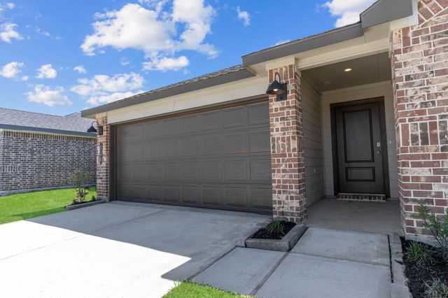 1515 Splashing Wave, Iowa Colony, TX 77583