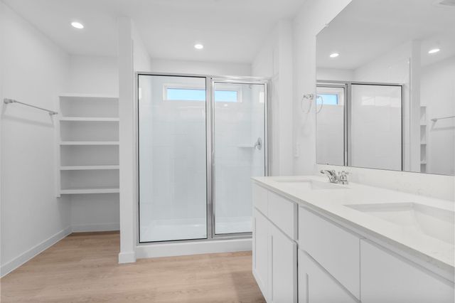 1515 Splashing Wave, Iowa Colony, TX 77583