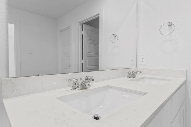 1515 Splashing Wave, Iowa Colony, TX 77583