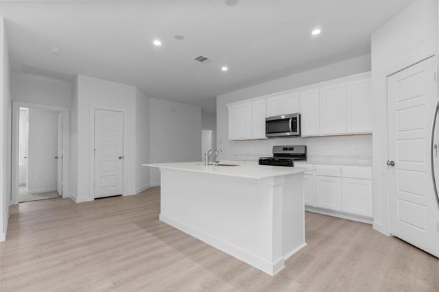 1515 Splashing Wave, Iowa Colony, TX 77583