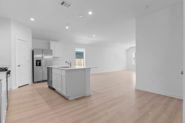 1515 Splashing Wave, Iowa Colony, TX 77583