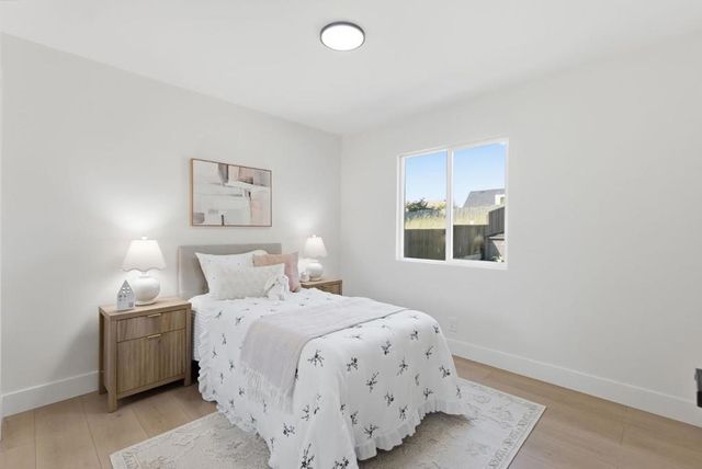 483 Heathcliff Drive, Pacifica, CA 94044
