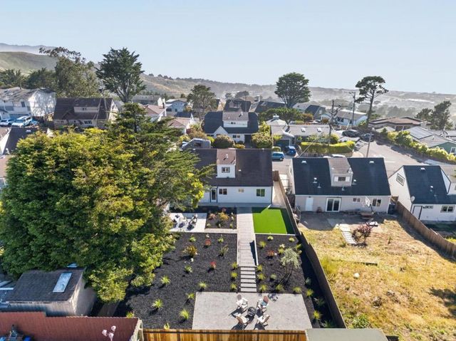 483 Heathcliff Drive, Pacifica, CA 94044