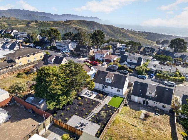 483 Heathcliff Drive, Pacifica, CA 94044