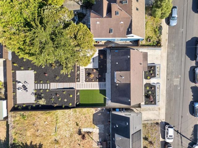 483 Heathcliff Drive, Pacifica, CA 94044