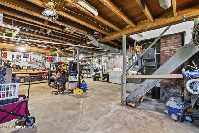 408 Marquette Dr, Louisville, KY 40222