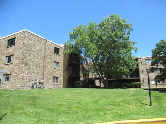 4100 Parklawn Avenue 218, Edina, MN 55435