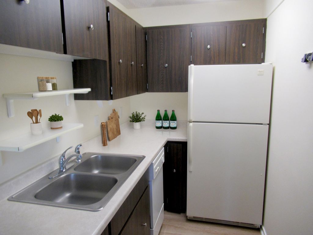 4100 Parklawn Avenue 218, Edina, MN 55435 — photo 2