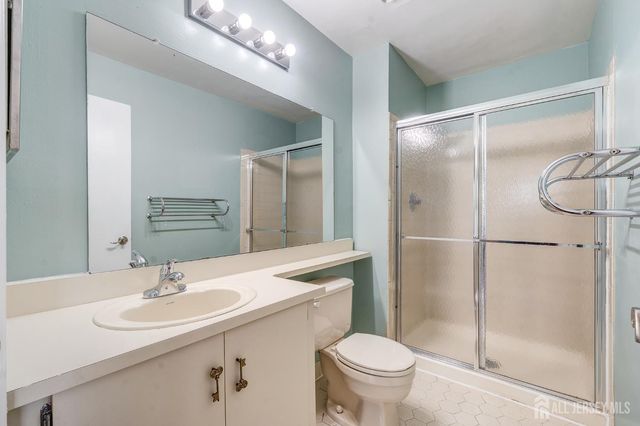 407 Lancaster Court, Piscataway, NJ 08854