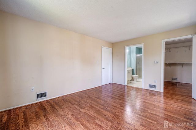 407 Lancaster Court, Piscataway, NJ 08854