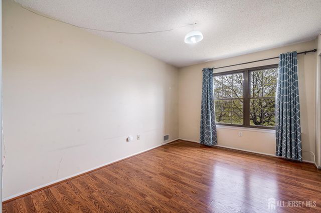 407 Lancaster Court, Piscataway, NJ 08854