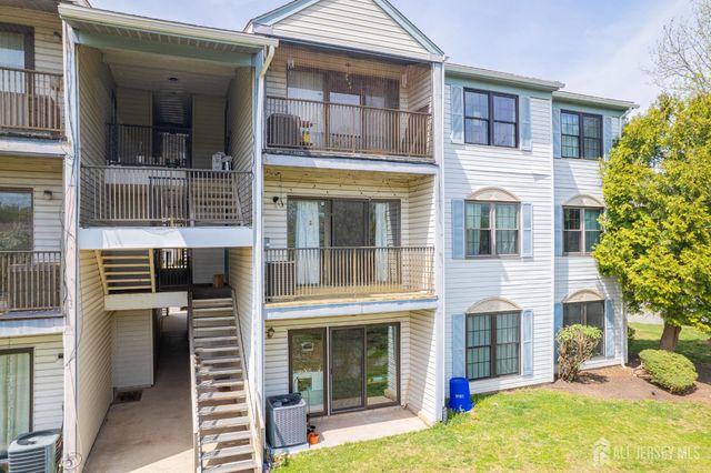 407 Lancaster Court, Piscataway, NJ 08854