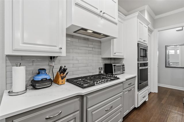 3333 Stoneleigh Road, Bryan, TX 77808