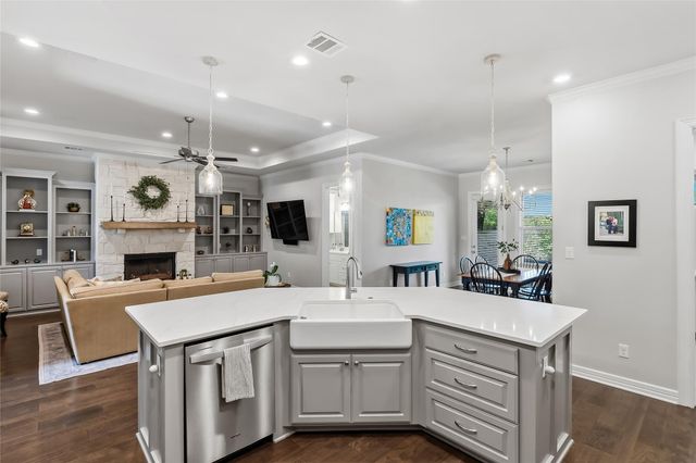 3333 Stoneleigh Road, Bryan, TX 77808