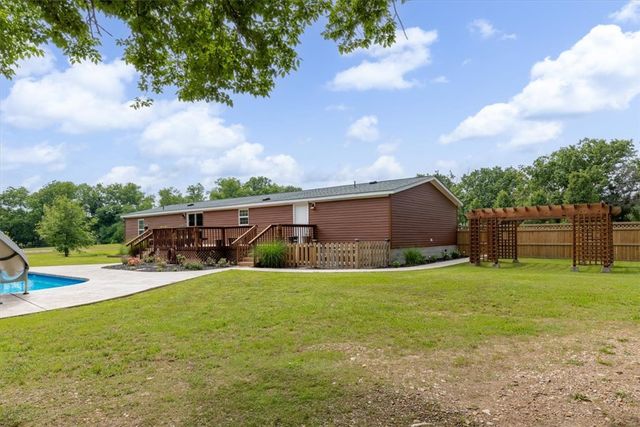 16123 Fruitwood Road, Gravette, AR 72736