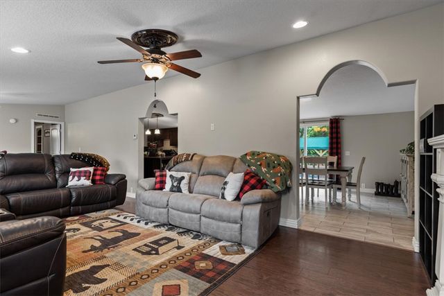 16123 Fruitwood Road, Gravette, AR 72736