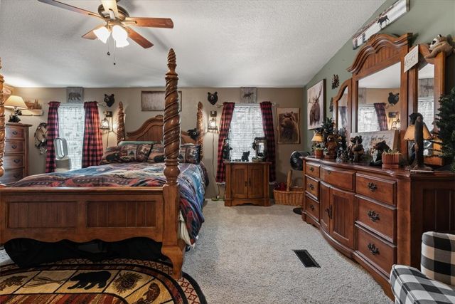 16123 Fruitwood Road, Gravette, AR 72736