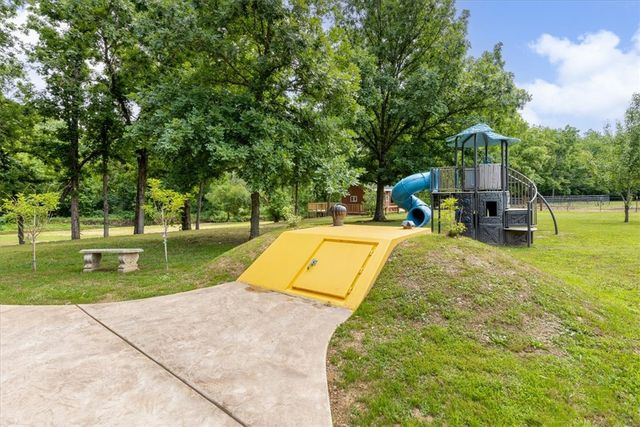 16123 Fruitwood Road, Gravette, AR 72736