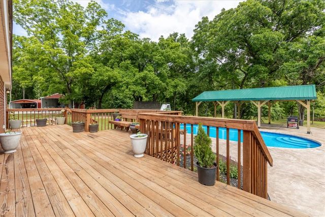 16123 Fruitwood Road, Gravette, AR 72736
