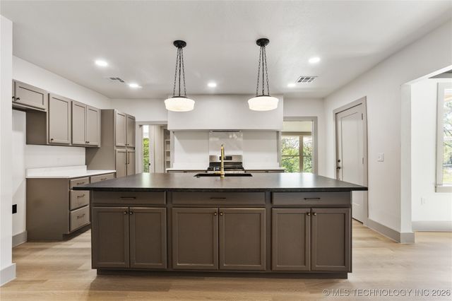 824 Wilson, Durant, OK 74701