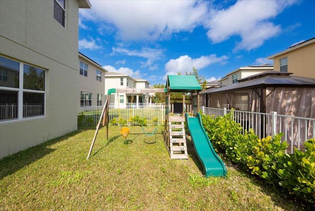 1700 NW Vivanco Street, Port St. Lucie, FL 34986